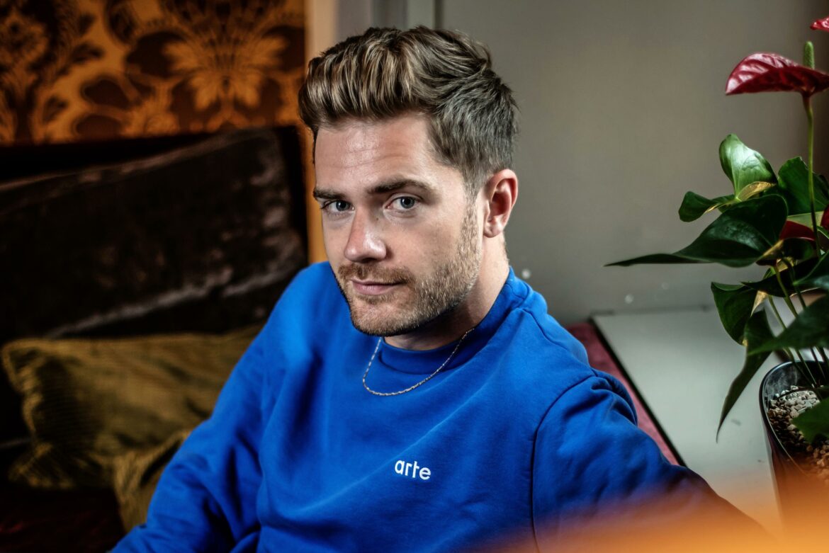 Lukas Dhont sort enfin son nouveau film ‘Close’ : « Après Lukas Dhont sort enfin son nouveau film 'Close' : "Après cette standing ovation à Cannes, j'ai demandé à ma mère : 'Mais tu pensais que ça allait ?'"